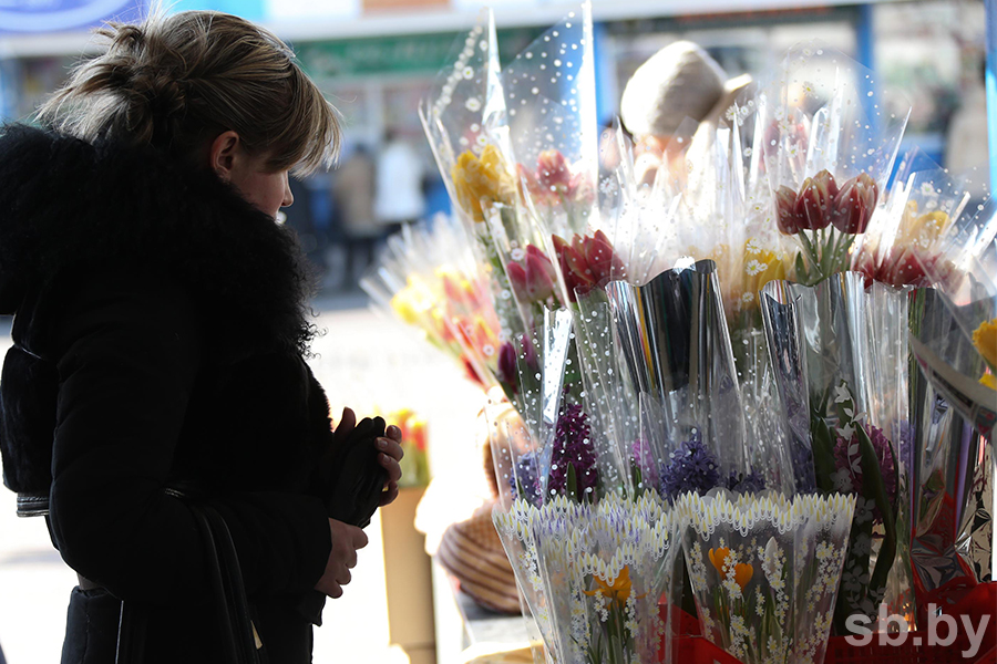 В Артёме организованы площадки для продажи цветов
